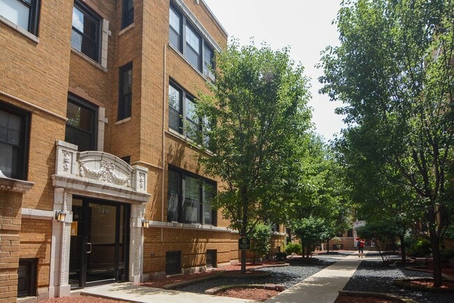 Photo - 730 W Barry Ave Condo Unit A4