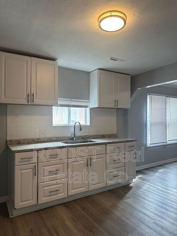 Photo - 2864 E 10th Ave