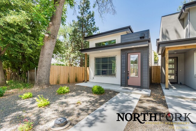 Building Photo - New Construction and Great Location - Avai... Rental