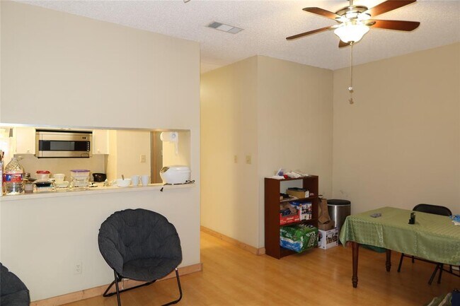 Photo - 612 Park Pl Unit 202