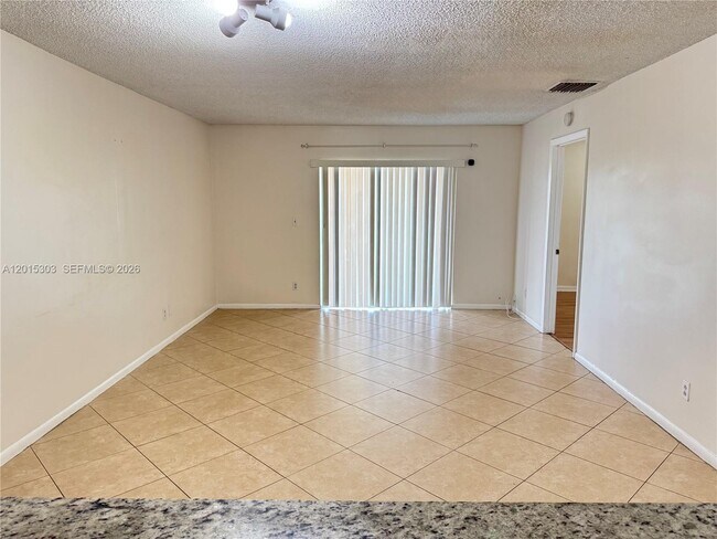 Photo - 6900 Nova Dr Unidad 204-2