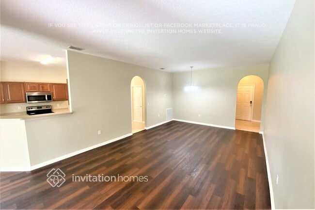 Photo - 3155 Burdock Ave