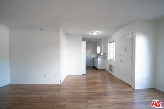 Photo - 1415 S Point View St Condo Unit 3