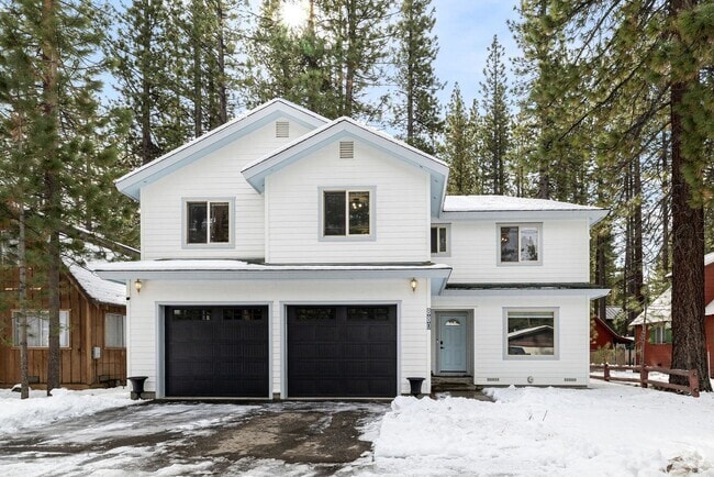 Building Photo - Beautiful Al Tahoe Home in South Lake Taho...