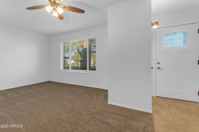 Photo - 517 E Hermosa Dr