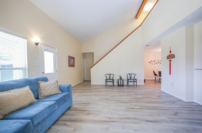 Photo - 9511 Sharpcrest St