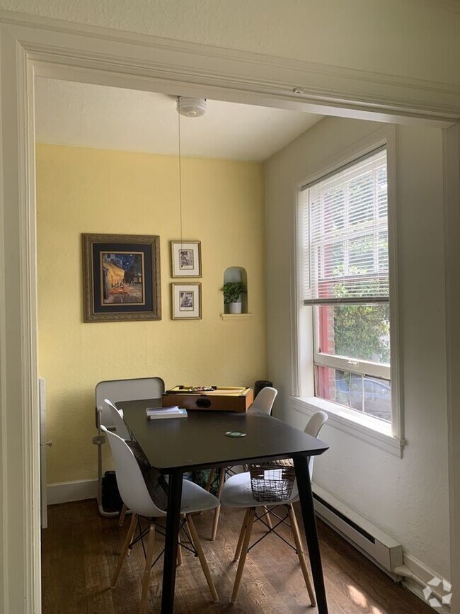 Building Photo - 616 E Thomas St Unit 103 Rental