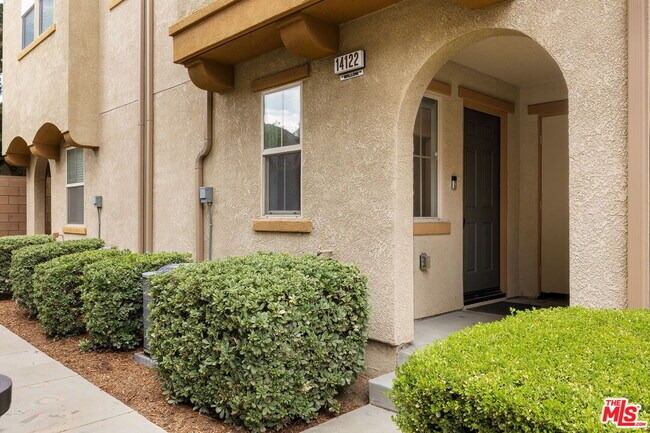 14122 Willow Ln