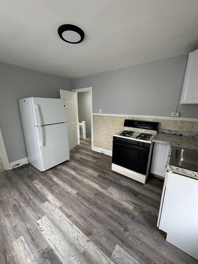 Photo - 117 N Front St Unidad 2