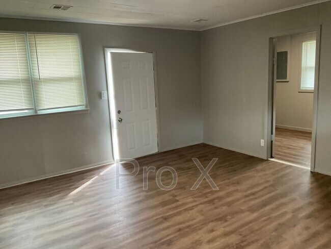 Photo - 304 E Park St Unit Apt C