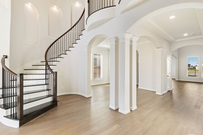 Photo - 6131 Belleau Lake Dr