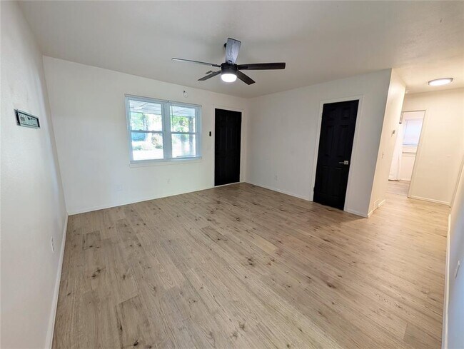 Photo - 414 Sunnyside Pl