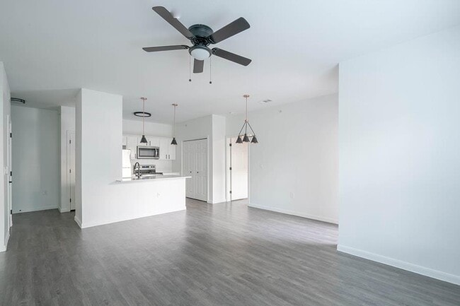 Photo - LA SIERRA APARTMENTS