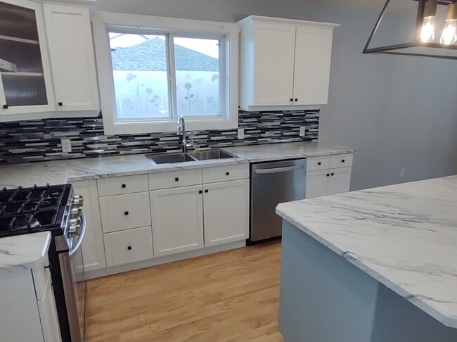 Photo - 801-801 20th St NE Unit 1