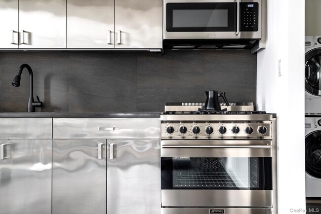 Photo - 37-40-40 27th St Unit 6B