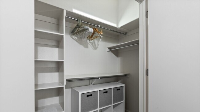 Photo - 719 N Oakland Ave Unit 719 Oakland