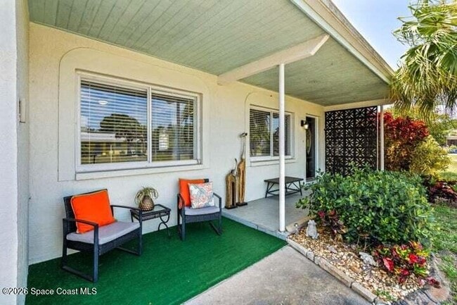 Photo - 295 Spruce Ave