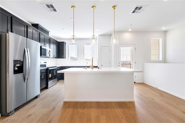 Photo - 351 Cymbal Pl