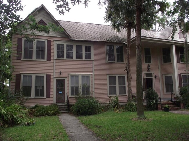 Building Photo - 414 NE 5th Ave Unit 4