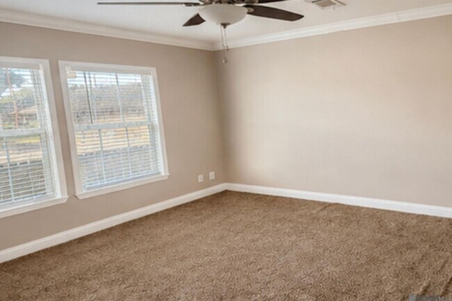 Photo - 111 West Dr