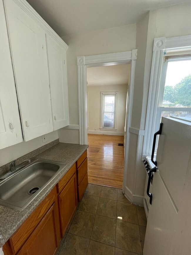 Photo - 385 Meigs St Unit 1