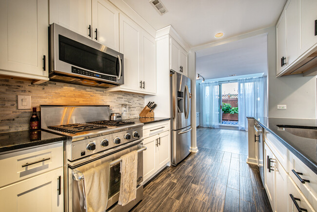 Photo - 2707 N Halsted St Unit 3