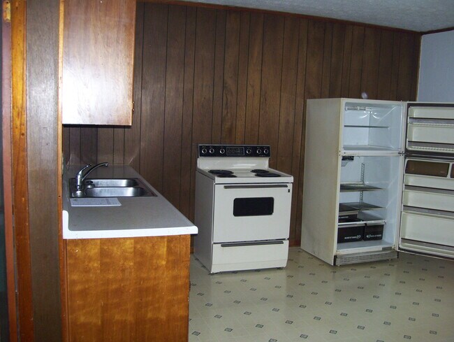 Photo - 4561 Nails Creek Rd