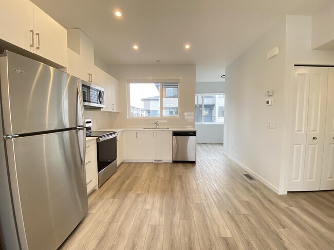 Photo - 870 Cornerstone Blvd NE