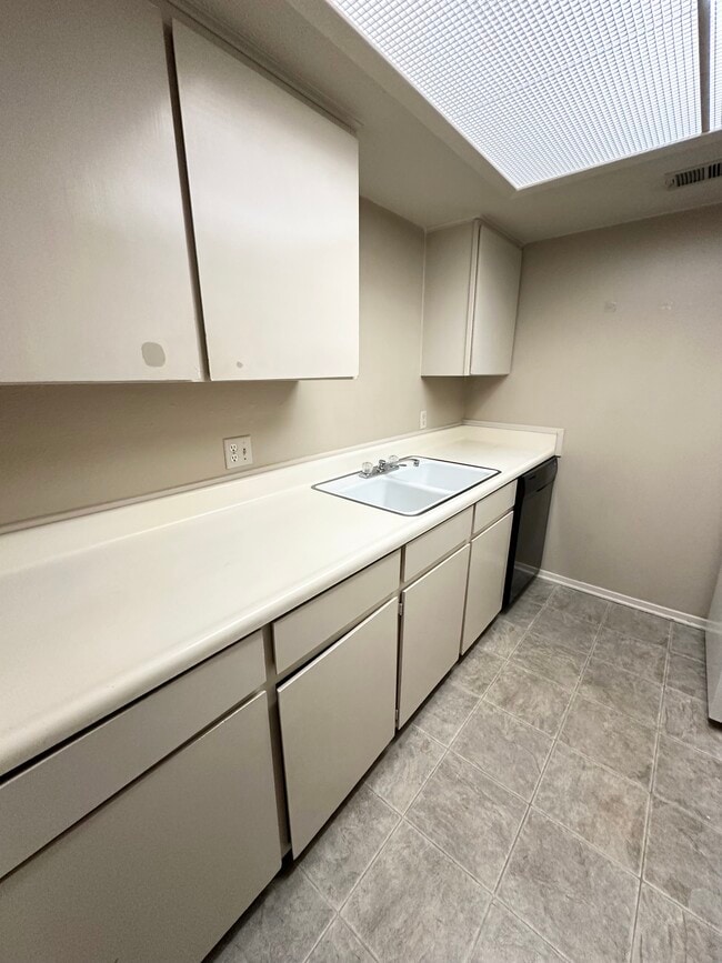 Photo - 3121 Johnston St Unit 229