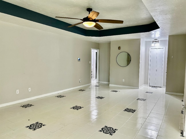 Photo - 1804 Byron Dr