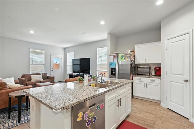 Photo - 524 Prairie Clover Trail