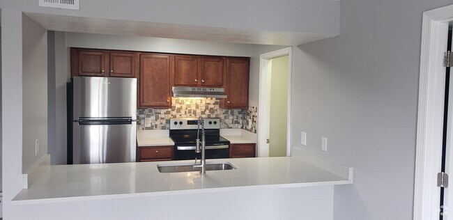 Building Photo - 11256 Torrie Way Unit APT H