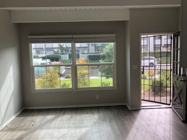 2121 W Palmyra Ave Unidad B