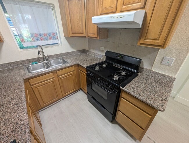Building Photo - 776-778 20th Street Unit B