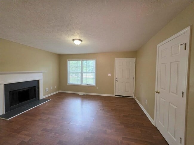 Photo - 186 S Red Oak Way