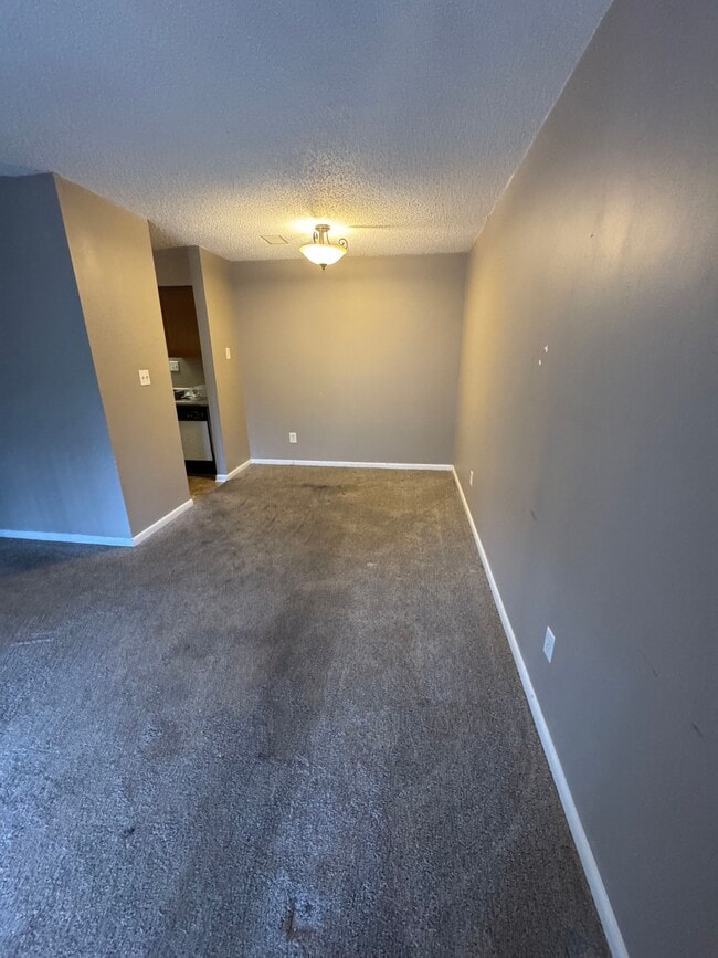 Photo - 950 Forestbrook Rd