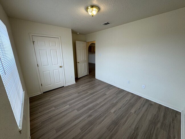 Photo - Apartment for Rent in Killeen, TX Unit B