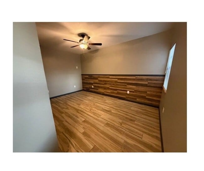 Photo - 159 Mc Dougal Ave