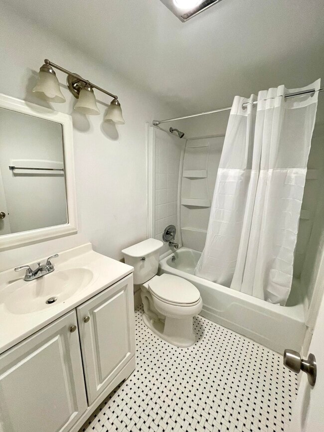 203 Easthampton I