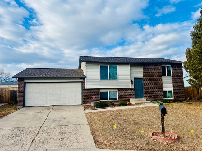 Building Photo - Updated 4-bedroom, 2 bathroom home in Thornton!