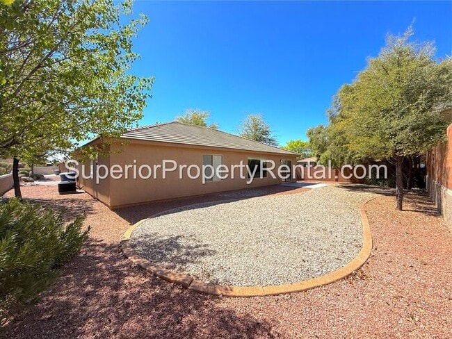 Photo - 3 bed, 2 bath home with 2 car garage