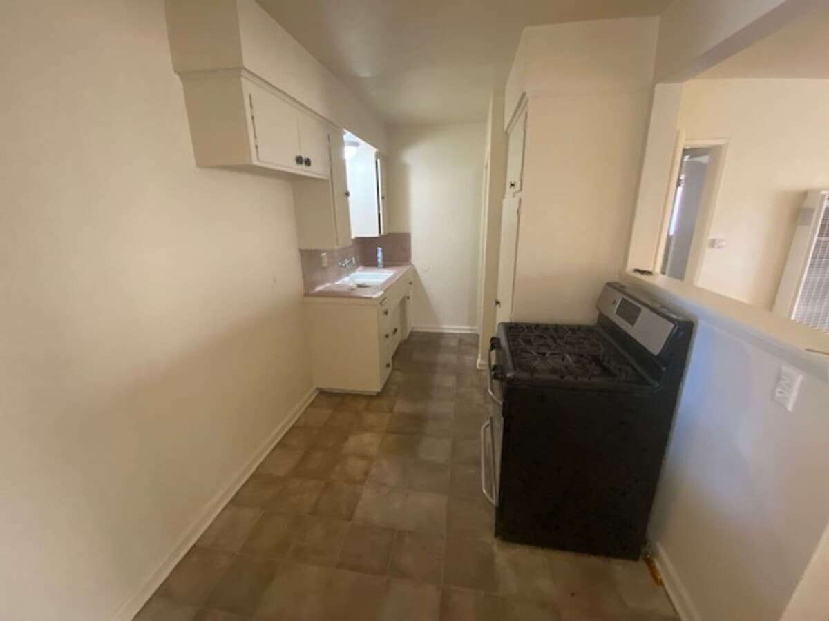 Photo - 1676 E Kingsley Ave Unidad 1676-7