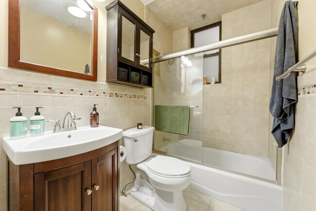 Photo - 902 Willow Ave