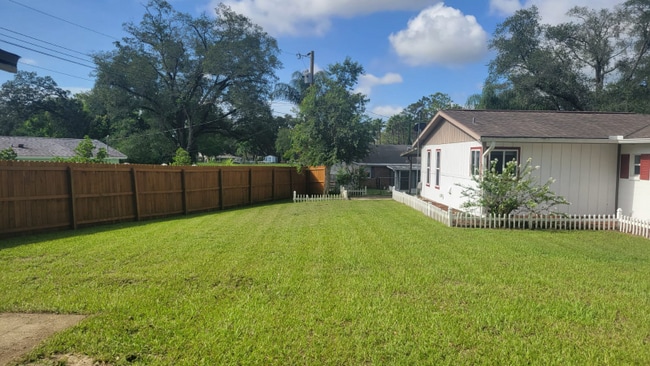 Photo - 110 Trafford Ave