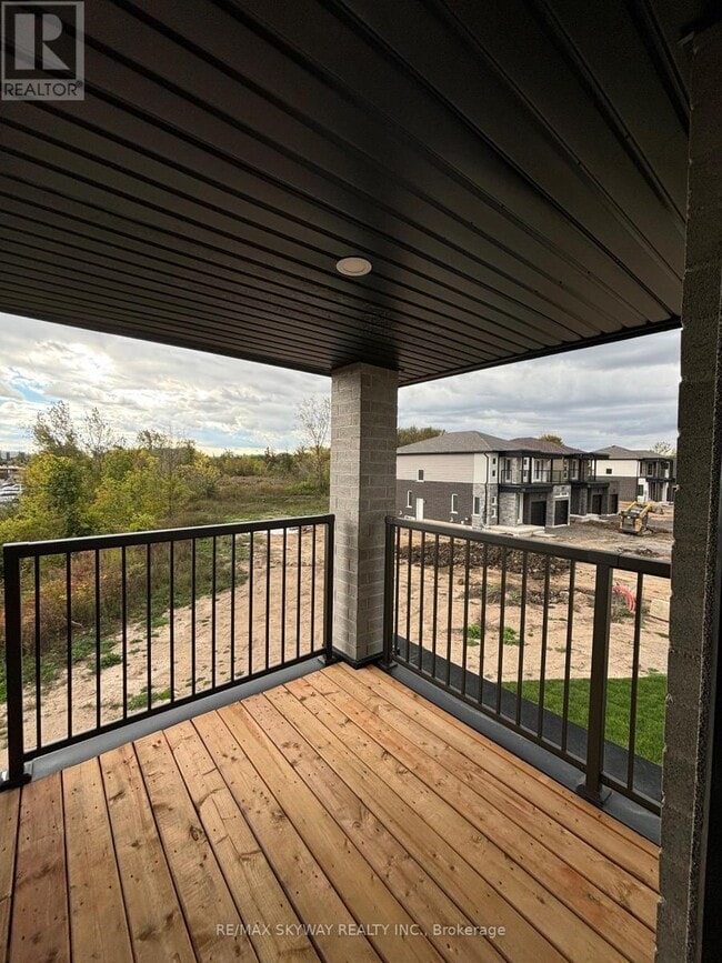 Photo - 258 Wellandvale Dr