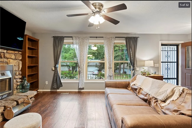 Photo - 81 Overton Dr