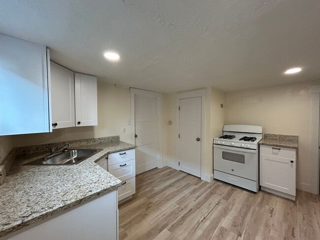 Photo - Angulo 421 S Duplex Unidad 423- Basement