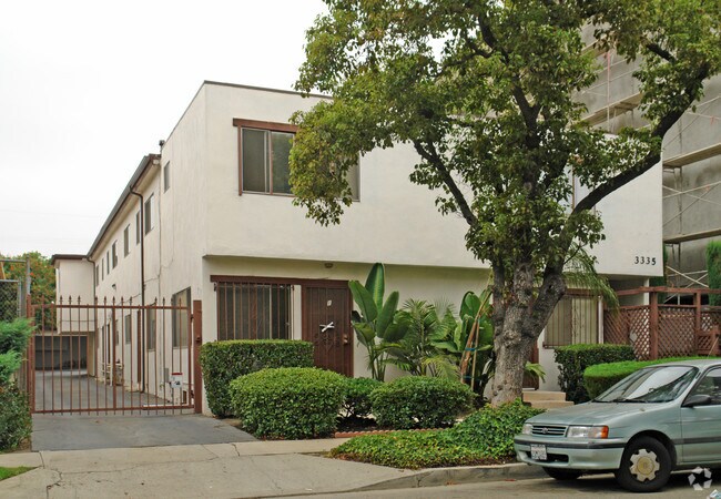 3335 Canfield Ave