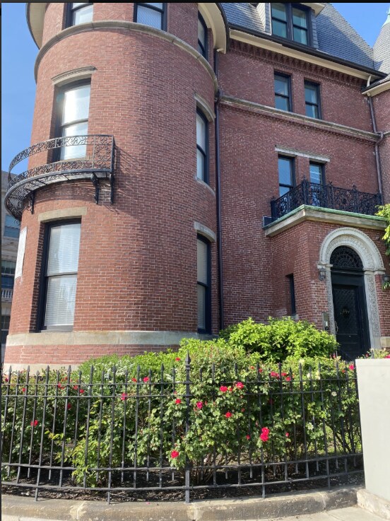 497 Commonwealth Ave Unit 1