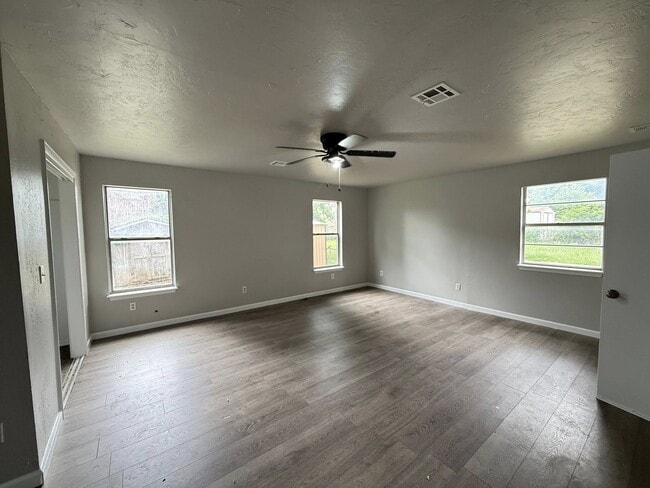 Photo - 2300 E Madison St